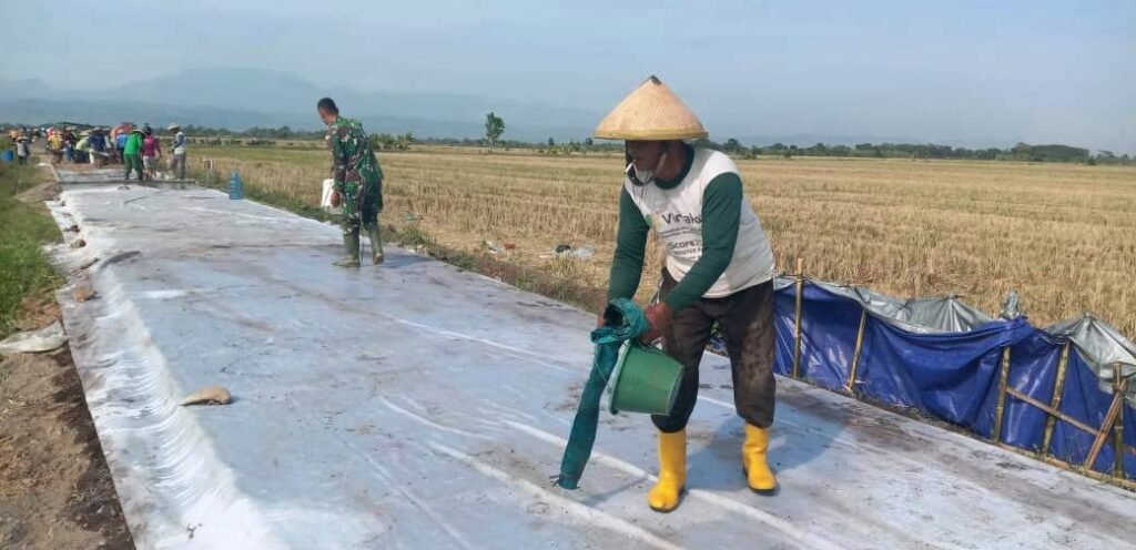 Terus Dirawat Jalan TMMD di Sendang Kulon