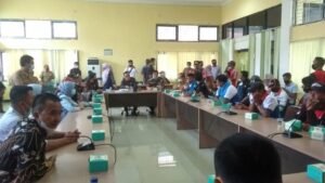 DPRD Lahat Bersama Buruh Tolak UU Omnibus Law dan Mendesak Presiden Terbitkan Perpu