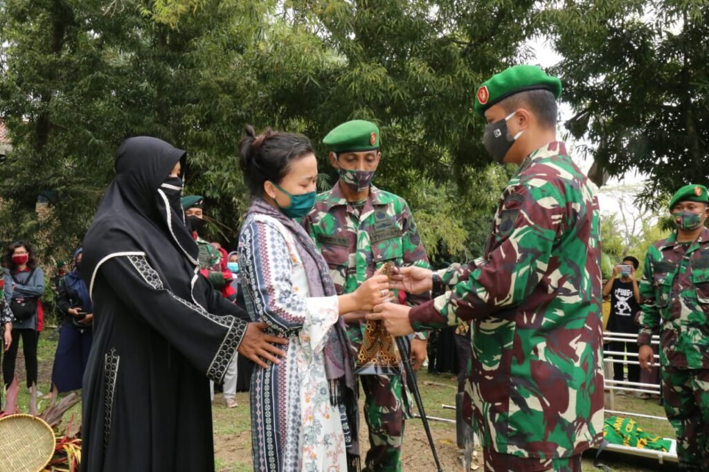Dandim 0703 Cilacap Pimpin Pemakaman Militer Pratu Rizal Yuda Pratomo Febriyanto