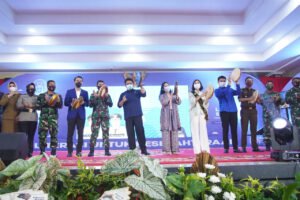 Herman Deru: Gemar Membaca Kunci Kesuksesan