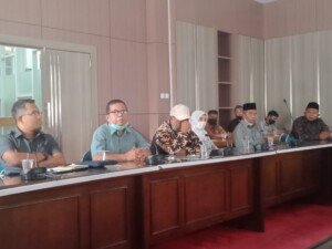 Para Tokoh Masyarakat Datangi DPRD Tanah Datar, Ada Apa ?