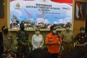 Danrem 044/Gapo Hadiri Acara Penyerahan Sertifikat Tanah Untuk Rakyat Se-Indonesia