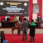 Pengucapan sumpah/janji dipandu Wakil Ketua DPRD Samaun Hegemur