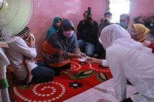 Wawako Jemput Siti Balita Penderita Tumor Mata