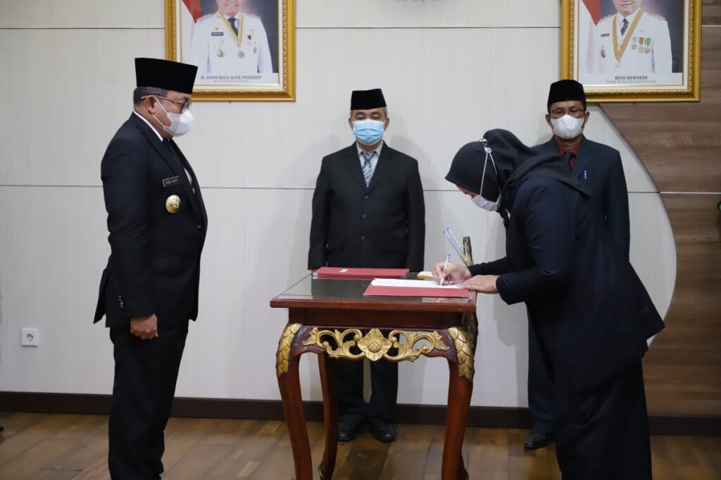 DRA Lantik Pejabat Tiga RSUD Dalam Kabupaten Muba