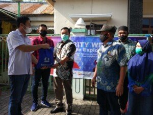 Charity Week PTBA ke Tenaga Pengajar dan Warga Palembang