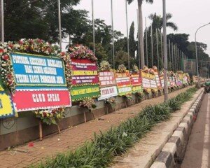 Setelah Cabut Baliho HRS, Markas Kodam Jaya Dibanjiri Ratusan Karangan Bunga dari Elemen Masyarakat