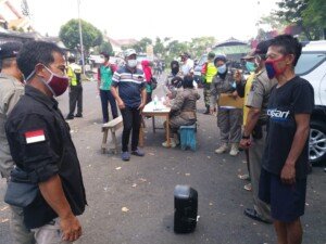 Tidak Pakai Masker, Warga Kabupaten Blitar Wajib Push Up dan Hafalkan Pancasila