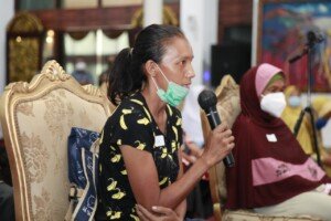 Ngobrol Bareng dengan Pejuang Keluarga, Herman Deru Dengarkan Curhat Ibu Penambal Ban dan Juru Parkir