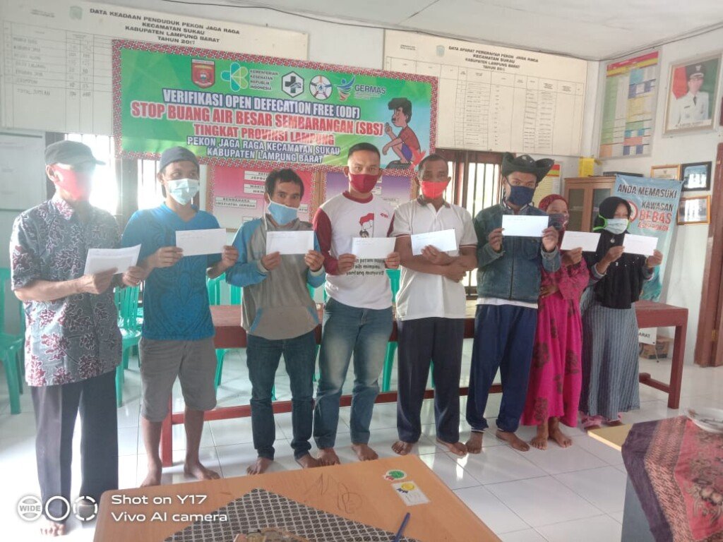 BLT DD Diserahkan ke Warga Pekon Jaga Raya Lampung Barat
