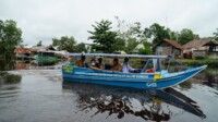 Ambulans Sungai YBM PLN untuk Akses Kesehatan Warga 3T Sungai Musi