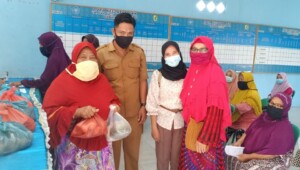 Pemdes Kota Galuh Peduli Lansia