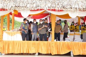 Meriah.. Bupati Musi Banyuasin Mancing Bareng Warga Bayung Lencir