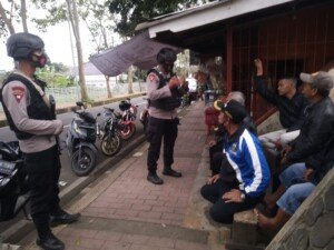 Brimob Polda Jabar Laksanakan Patroli Dialogis