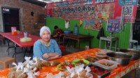 Momen Hari Ibu, Cek Boti Pemilik Warung Nasi Bertekad Bangkitkan Ekonomi Keluarga