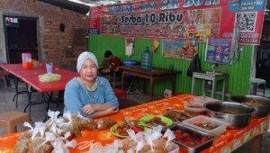 Momen Hari Ibu, Cek Boti Pemilik Warung Nasi Bertekad Bangkitkan Ekonomi Keluarga
