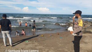 Prokes di Pantai Ujong Blang Tetap di Awasi Polsek Banda Sakti