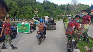 Susana giat karya bakti di Jl. Reklamasi (Jalan Baru) Satu Tungku Tiga Batu Fakfak, Papua Barat