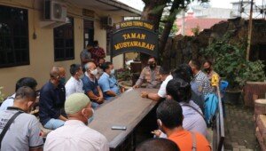 Jalin Silaturahmi, Kapolres Tebingtinggi Ajak Wartawan Kampanye Disiplin Prokes