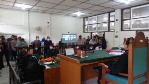 Lima Mahasiswa Pengerusakan Mobil Saat Demo, Dijatuhkan Hukuman Percobaan