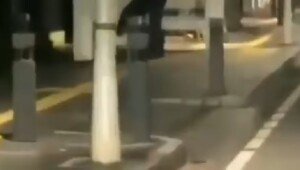 Viral Video Aksi “BJ” di Halte Kramat Senen, Polisi Tangkap Pelaku