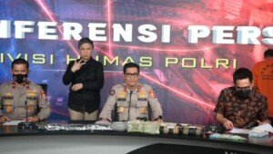 Dukung Komitmen Kapolri, Sekarang Humas Polri Hadirkan Juru Bicara Isyarat Setiap Konferensi Pers