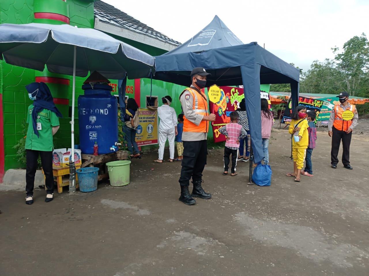 Sosialisasi prokes di Water Boom Amri Rales.