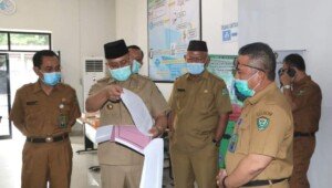 Bupati Muara Enim Sidak ke Berbagai Kantor Dinas di Awal Tahun 2021