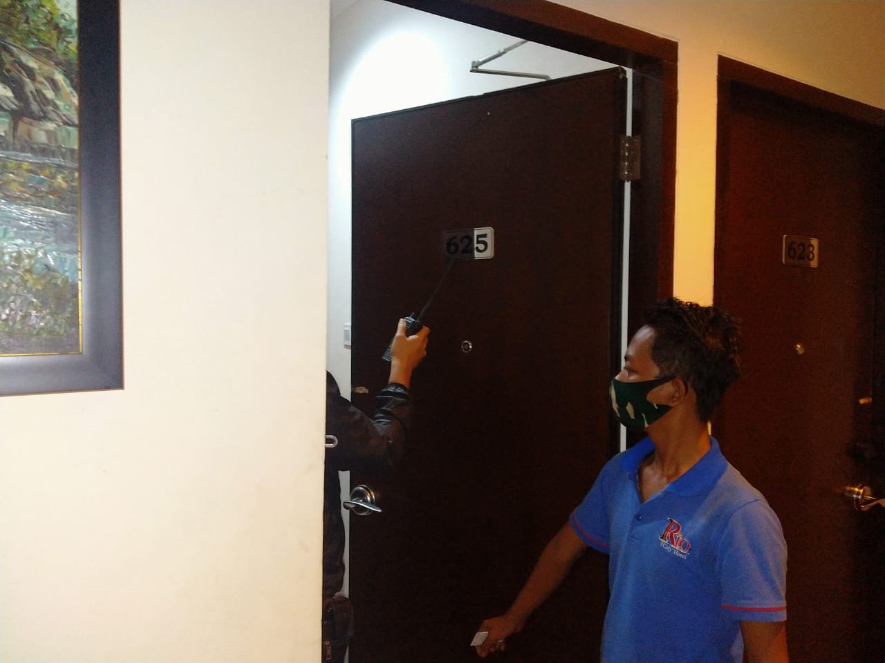 Kamar Hotel Rio Palembang menjadi saksi bisu pembunuhan sadis YMS (Dok. Humas Polrestabes Palembang / Mattanews.co)