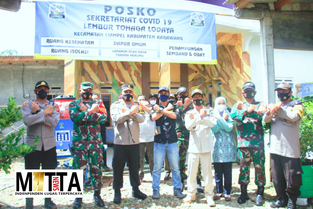 apolres Karawang Polda AKBP Rama Samtama Putra bersama dengan Dandim 0604 Letkol Inf. Medi Haryo Wibowo, berkunjung ke lokasi Lembur Tohaga Kutapohaci Kecamatan Ciampel Kabupaten Karawang Jabar (AEP MG / Mattanews.co)