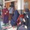 Tetangga dan kerabat mendatangi kediaman Kapten Afwan di Komplek Bumi Cibinong Endah, RT 01 RW 10, Kecamatan Cibinong, Kabupaten Bogor, Minggu (10/1/2021) (Bambang/Mattanews.co)