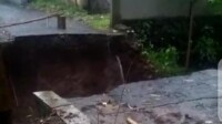 Sungai Cinagawiru Meluap Jembatan di Kelurahan Sindangrasa Ciamis Putus Total