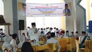 Pembangunan PJUTS Kembali Bergulir, Alex Noerdin Perbanyak Bantuan ke Ponpes