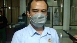 Sidak Tengah Malam, Anggota DPRD Ciamis Ini Sesalkan Ruang Isolasi Covid-19 Jauh dari Layak