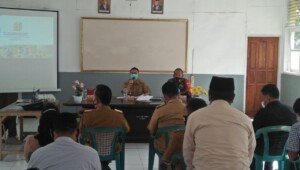 Sosialisasi ke 20 Calkades di Karawang, Camat Jayakarta Ingatkan Prokes Covid-19
