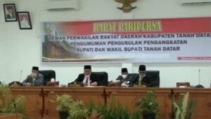 DPRD Tetapkan Eka-Richi Sebagai Bupati-Wabup Tanah Datar Terpilih