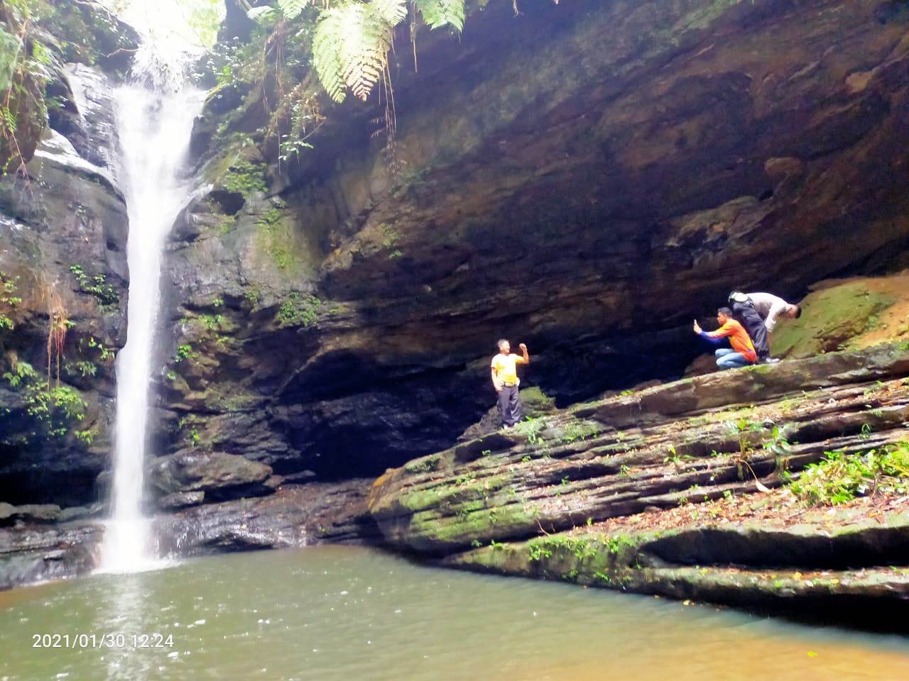 Air Terjun 7 Tingkat di Kabupaten Tanah Datar Sumatera Barat (Sumbar) (M Rafi / Mattanews.co)