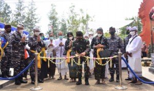Pangkogabwilhan I Resmikan Candi Bentar dan Gapura Majapahit di Pura Segara Kenjeran Surabaya