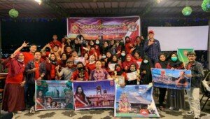 Ralova Rayakan Ulang Tahun ke Tiga