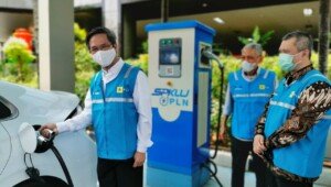 PLN Beri Diskon 30 Persen Bagi Pengguna Kendaraan Listrik