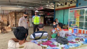 Pantau Adaptasi New Normal, Polres Muara Enim Lakukan Dialogis ke Pedagang