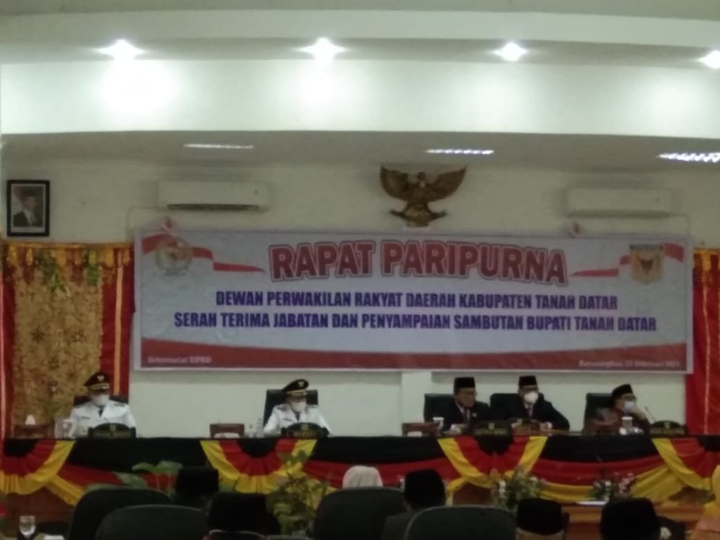 Rapat Paripurna di DPRD Tanah Datar Sumbar yang diikuti oleh Bupati Tanah Datar Eka Putra (M Rafi / Mattanews.co)