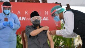 Wapres K.H Ma’ruf Amin Terima Suntikan Dosis Pertama Vaksin Covid-19 Produksi Sinovac