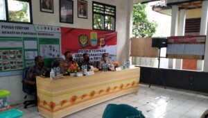Ini yang Dilakukan Kapolres dan Dandim Karawang Untuk Warga Desa Karangsinom