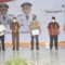 Polda Sumut diwakili Wakapolda Sumut mendapatkan piagam perhargaan dari PWI Sumut (Dok. Humas Polda Sumut / Mattanews.co)