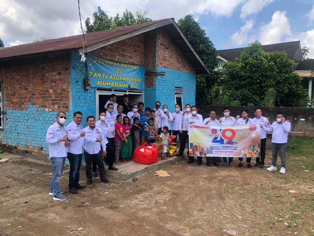 DPD REI Sumsel mengadakan Bakti Sosial (Baksos) di dua panti asuhan, yakni di Panti Asuhan Fatmawati dan Panti Asuhan Mohammad Ali di Palembang (Reza Fajri / Mattanews.co)