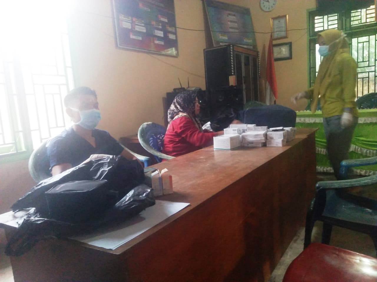 Pengobtan keliling (posling) di Puskesmas Kecamatan Muara Siau Merangin Jambi (Yulisman / Mattanews.co)