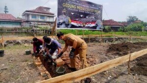 Ragam Respon Terkait Rencana Pembangunan Media Center di Polres OKI