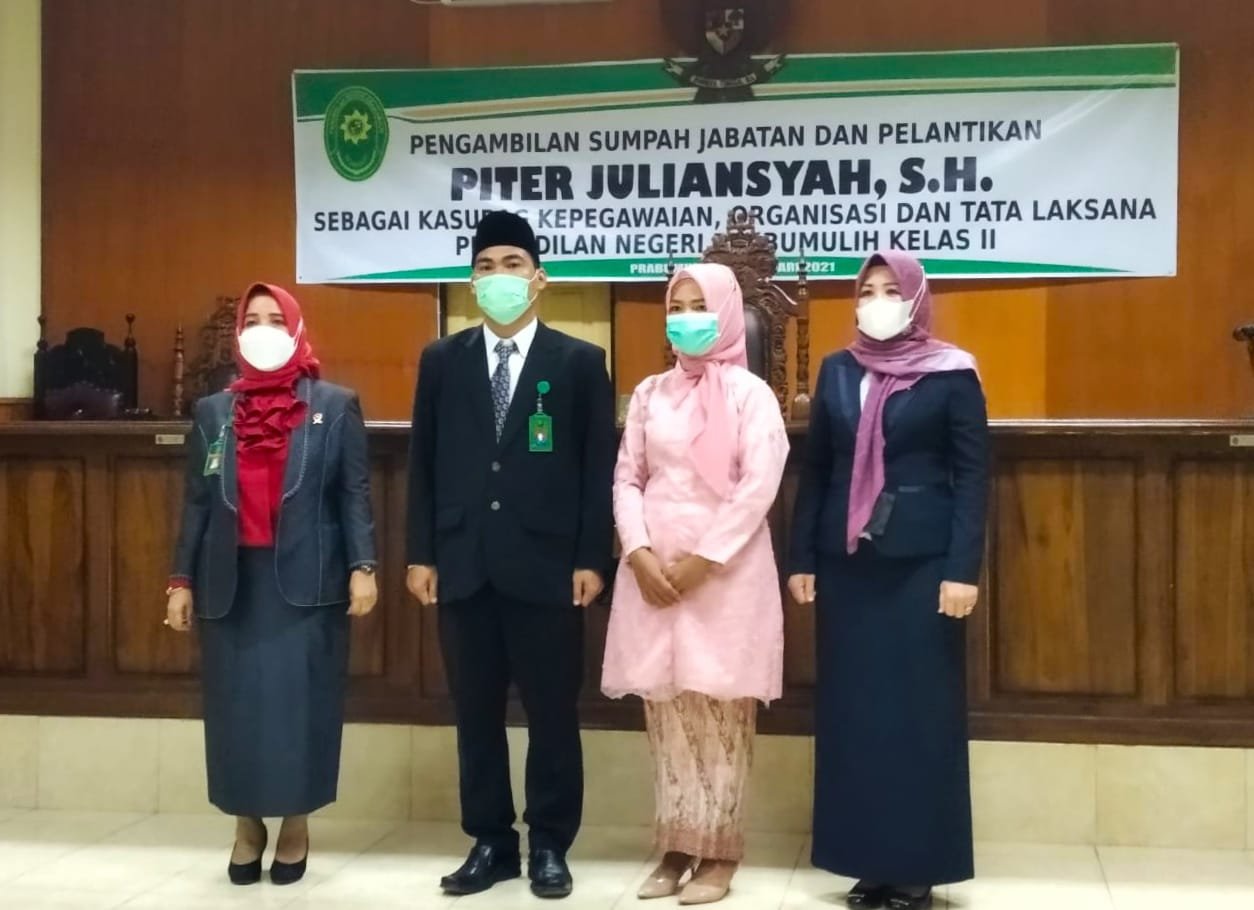 Ketua Pengadilan (PN) Kelas II Kota Prabumulih melangsungkan acara pelantikan dan pengambilan sumpah untuk jabatan Kasubag Kepegawaian Organisasi dan Tata Laksana.