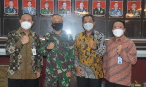 Pangdam XVII/Cenderawasih Terima Kunjungan Kerja dan Penghargaan dari Kepala Kanwil DJKN Papua, Papua Barat dan Maluku